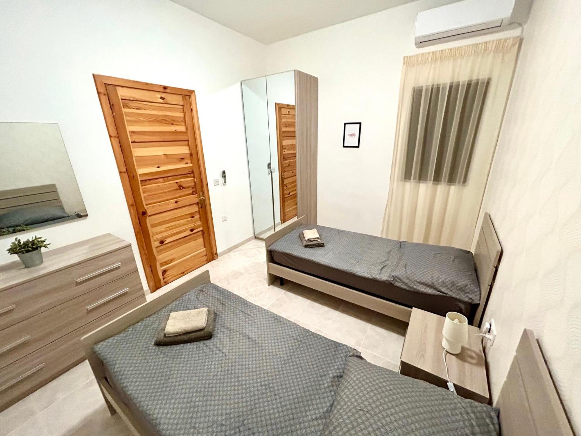 Arzella Apartments Xlendi Stylish Stay Near Beach Local Eats Ксленди Экстерьер фото
