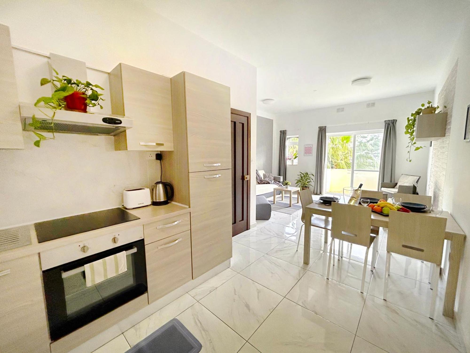 Arzella Apartments Xlendi Stylish Stay Near Beach Local Eats Ксленди Экстерьер фото