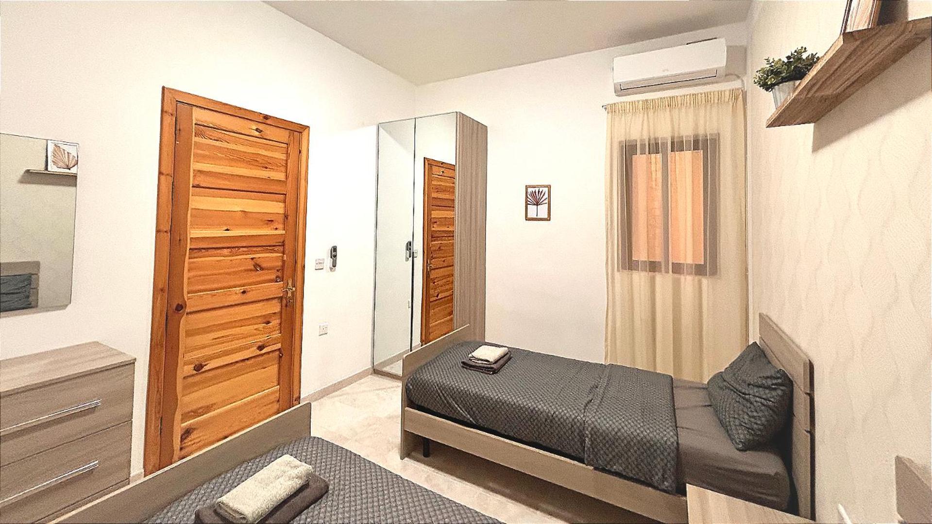 Arzella Apartments Xlendi Stylish Stay Near Beach Local Eats Ксленди Экстерьер фото