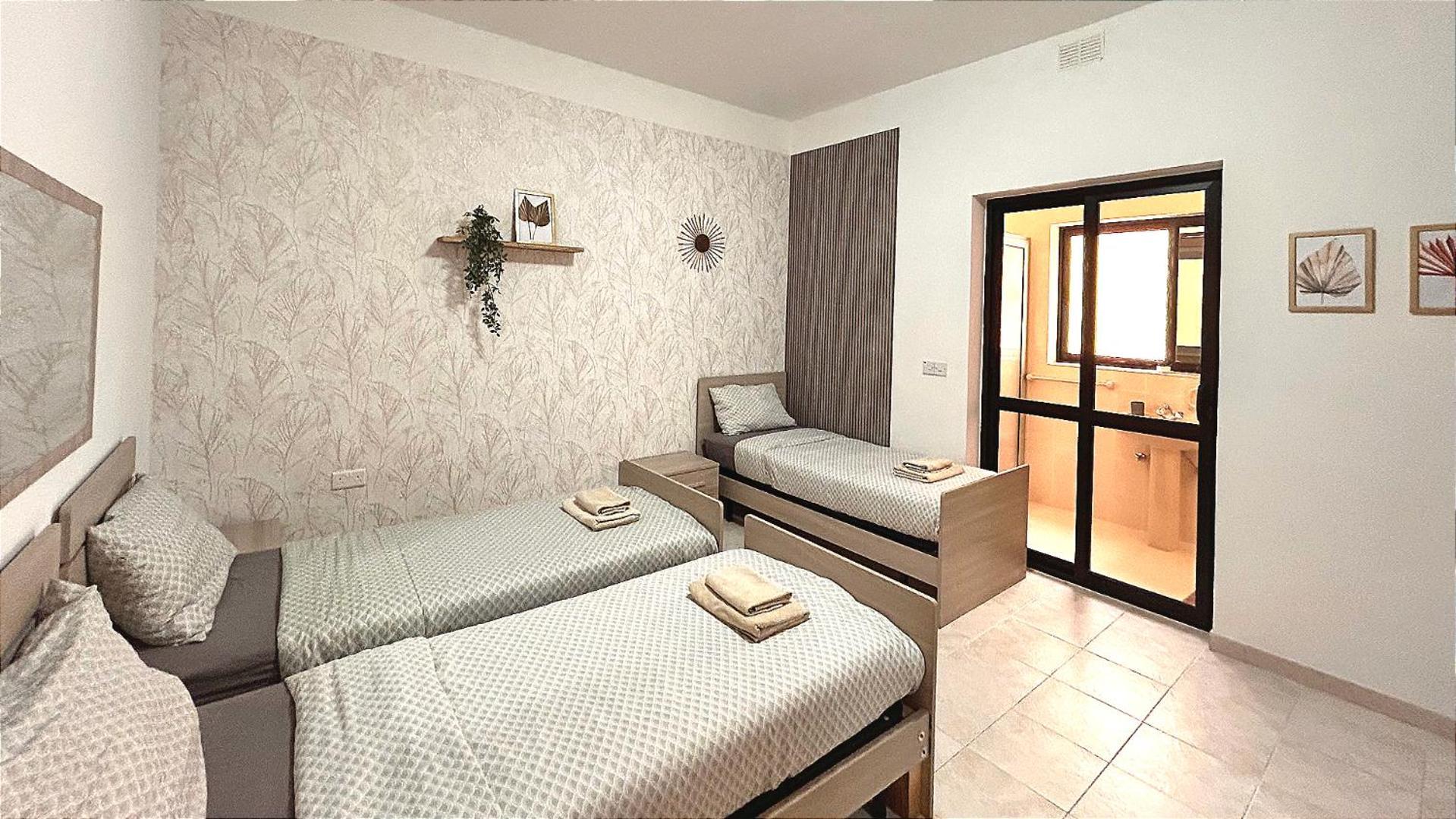 Arzella Apartments Xlendi Stylish Stay Near Beach Local Eats Ксленди Экстерьер фото
